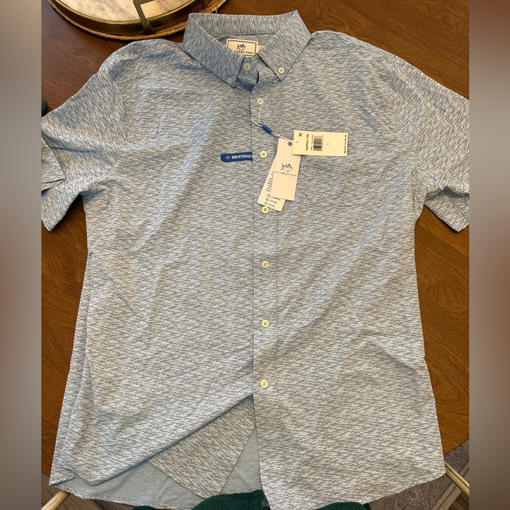 Southern Tide Wavy Blue Button-Up Shirt